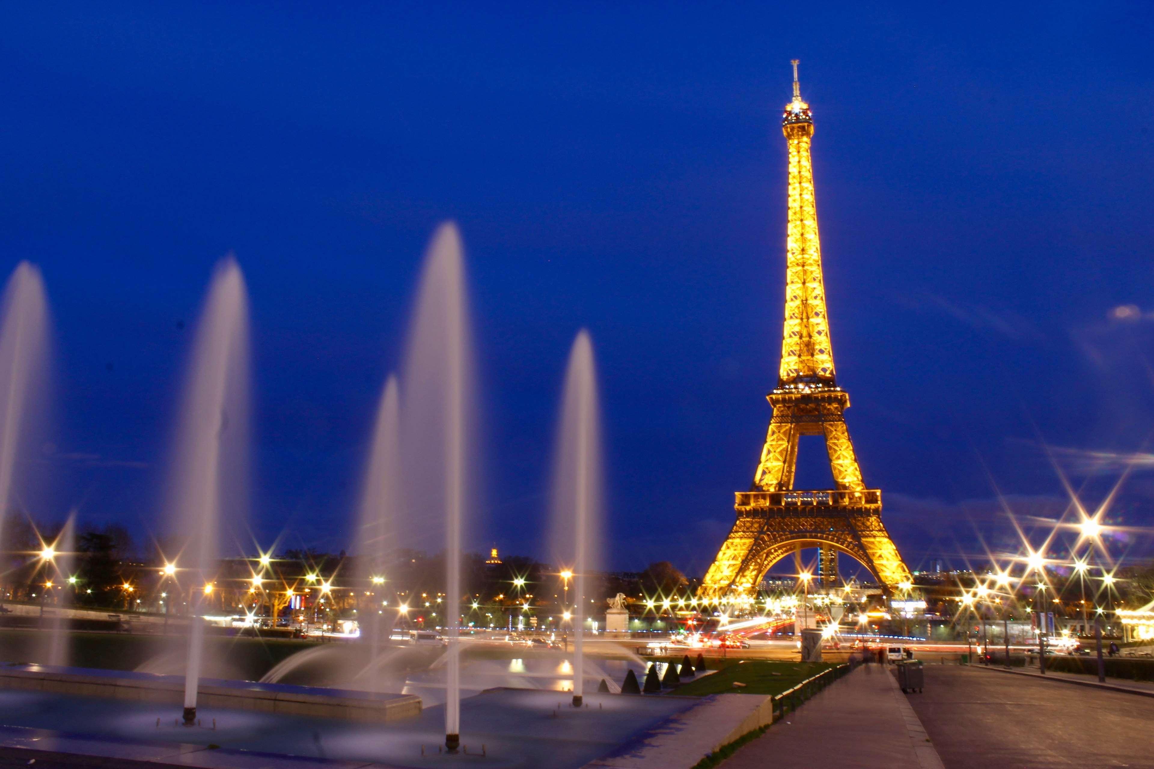 Отель Campanile Ножан-сюр-Марн Экстерьер фото